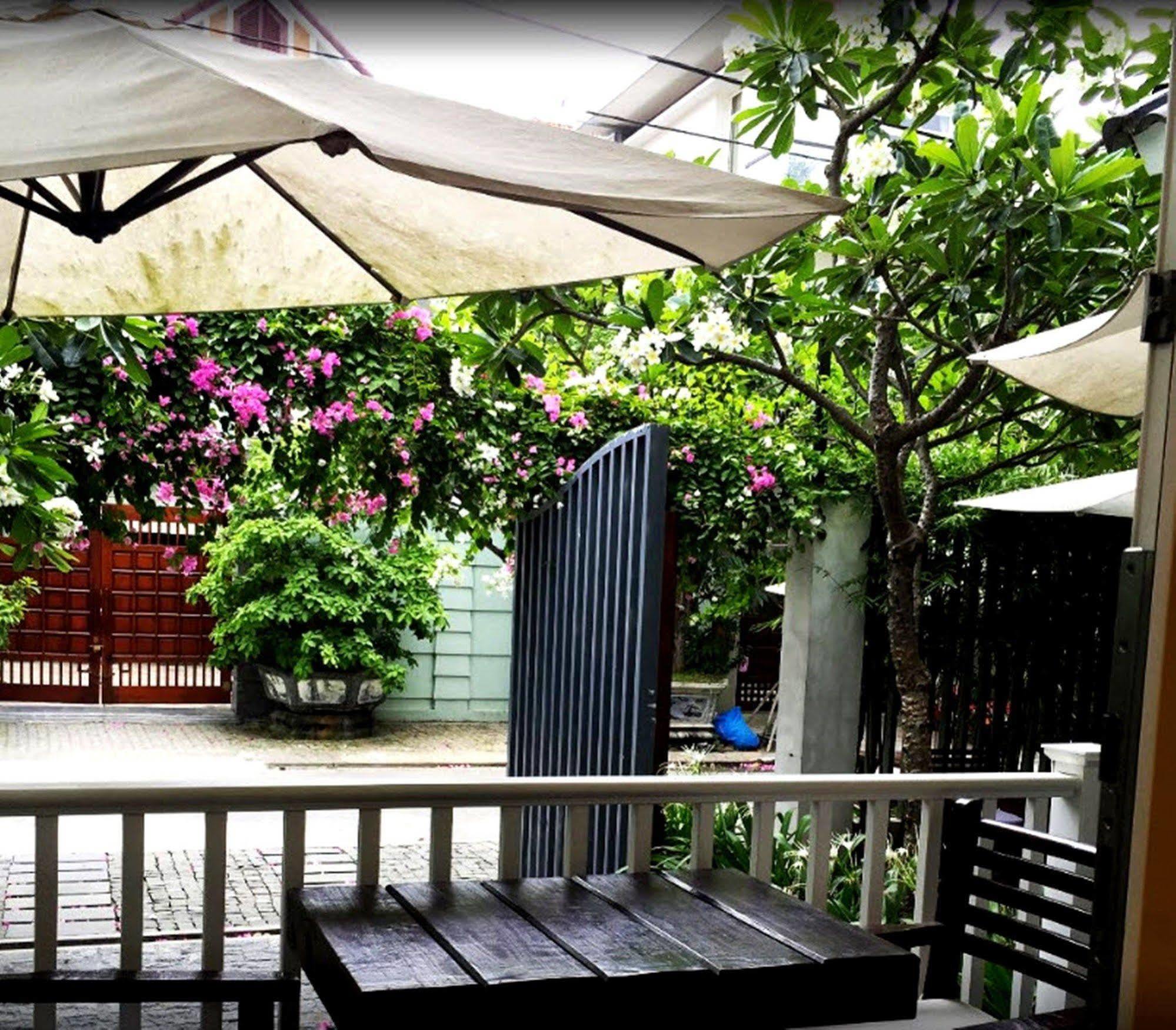 Frangipani Boutique Hotel Da Nang Exterior foto